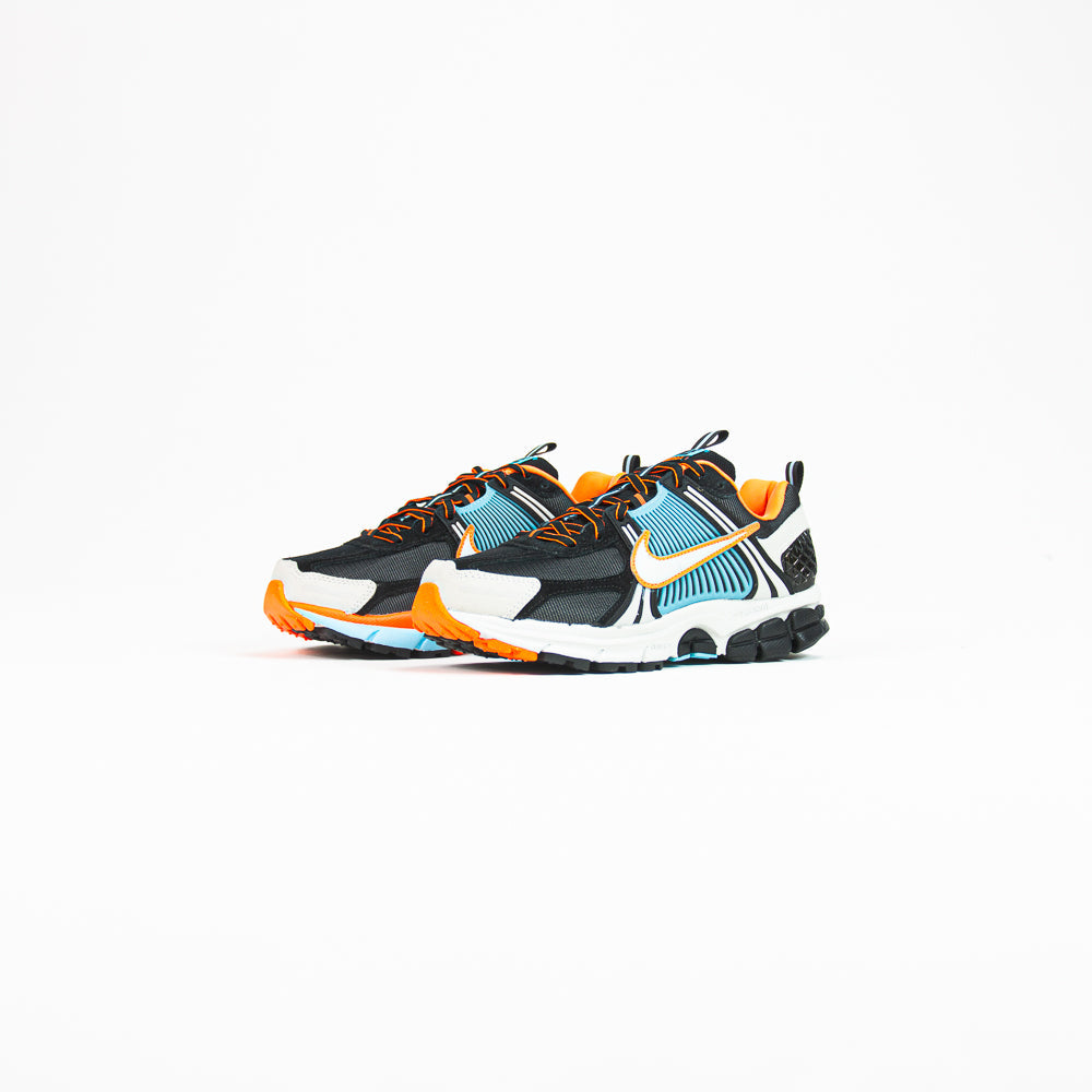 Zoom Vomero 5 PRM (Black/ Light Bone/ Blue Gaze)