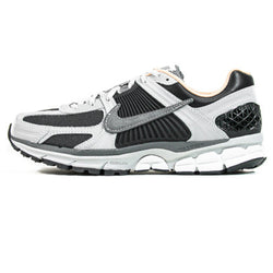Zoom Vomero 5 (Dk. Smoke Grey/Smoke Grey)